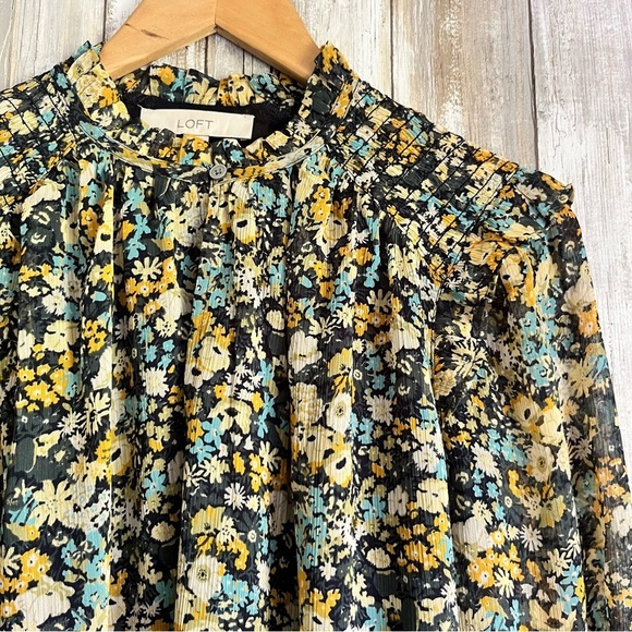 Loft Floral Smocked Blouse - Picture 4 of 6